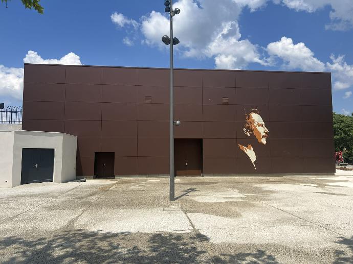 Façade